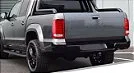 Vista lateral da Lanterna Amarok 2017 2018 2019 2020 2021 Red com LEDs iluminados.