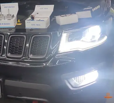 Substituição de Xenon por LED no Jeep Compass – D5S Ray-X — detalhe